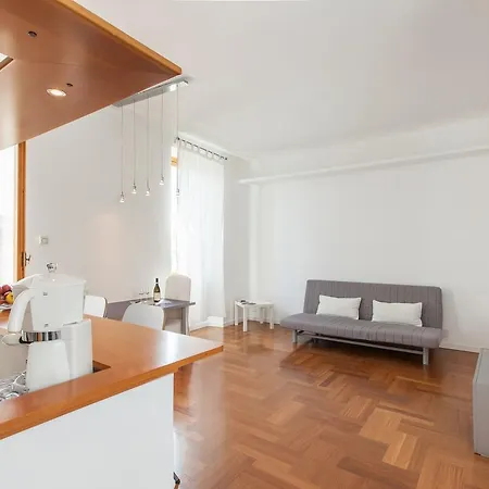 Apartment Rogano House *